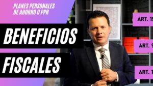 Miniatura informativa con fondo degradado violeta y franjas negras con el texto en mayúsculas BENEFICIOS FISCALES, subtítulo sobre planes personales de ahorro y un presentador con traje y corbata frente a una estantería de libros que plantea Ventajas y desventajas pareja de hecho: ¿es la opción ideal?