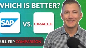 Miniatura de video que muestra una comparativa ERP con los logotipos de SAP y Oracle separados por "vs.", el texto en inglés "Which is better?" en la parte superior y un presentador hombre sonriente con micrófono a la derecha, diseñada para SEO y accesibilidad: Ventajas y desventajas del ERP SAP: ¿es la solución ideal?