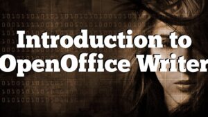 Composición en tonos sepia con el título grande en blanco "Introduction to OpenOffice Writer" sobre un fondo de códigos binarios y el rostro femenino parcialmente visible a la derecha, con alto contraste y espacio negativo pensado para encabezados y miniaturas, ideal para optimizar una guía o artículo técnico como Ventajas y desventajas de Writer de OpenOffice: descubre si es para ti.
